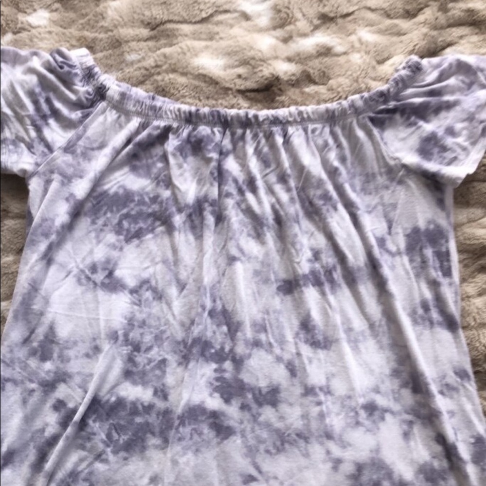 Shirts - Picture 3 of 8